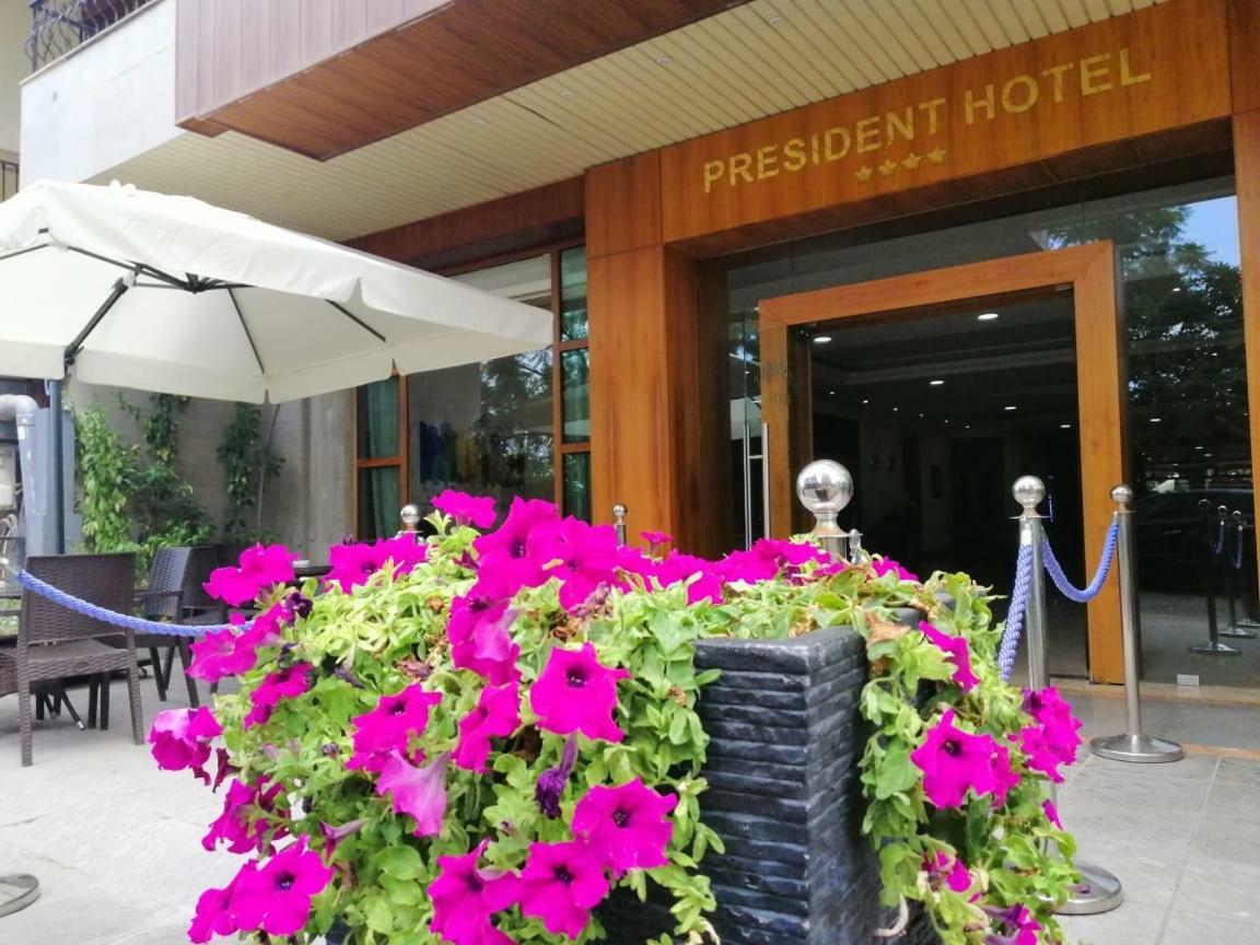President Hotel Jounieh Bagian luar foto